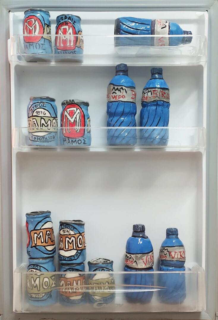 Κεραμικά της Μαριλίας Κολυμπίρη στο ψυγείο του ΟΚ! Market της Φωκίωνος Νέγρη.