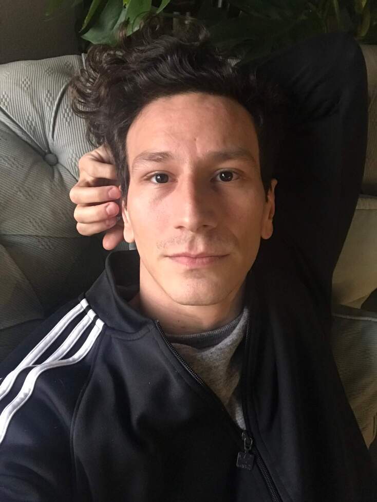 Ο Μιχάλης Σαράντης στο κρεβάτι του