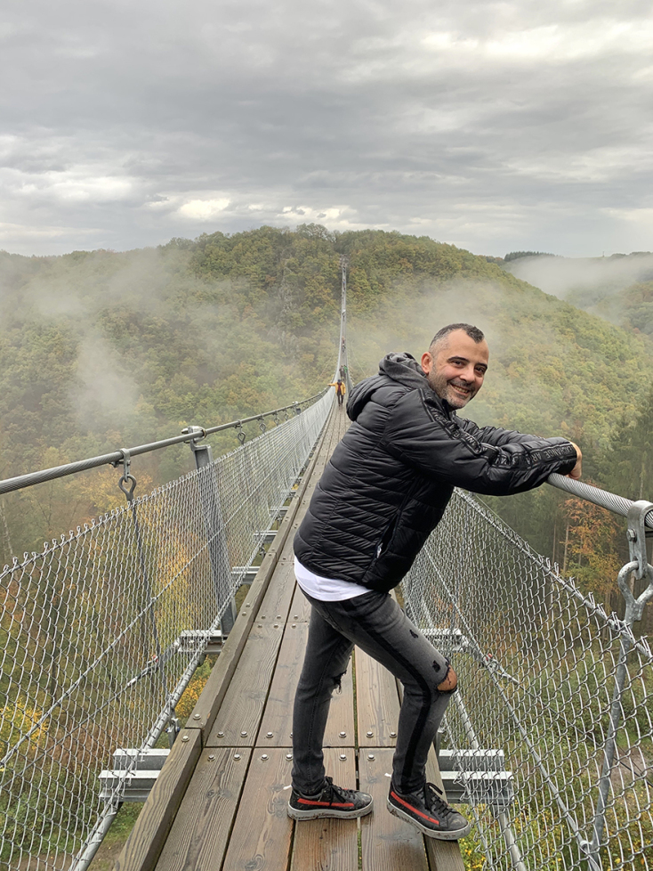 Χάρης Νικολακάκης, εκδόσεις Bell