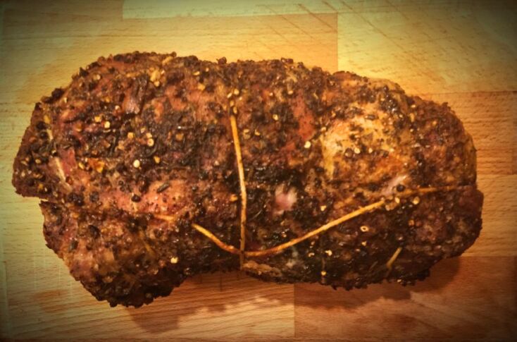 Ο Δημήτρης Ξανθούλης μας δίνει τη συνταγή για το τέλειο ψητό χοιρινό