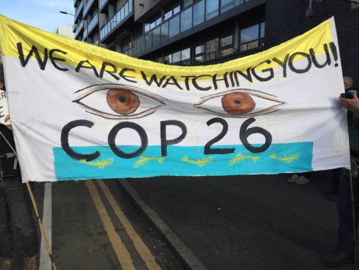 COP26 - “Σας παρακολουθούμε COP26” έλεγαν οι ακτιβιστές έξω απο τη Σύνοδο