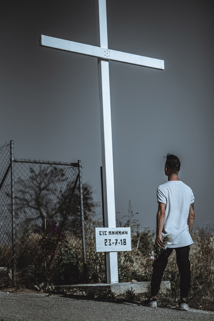 «Το τελευταίο δέντρο»: Η ταινία του Βαγγέλη Νάκη για την καταστροφική πυρκαγιά στο Μάτι το 2018 