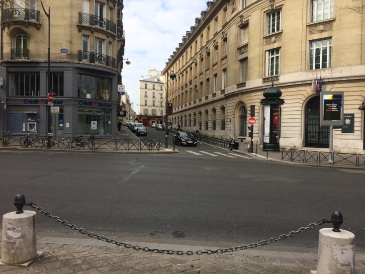 Κορωνοϊός: Ανταπόκριση από το άδειο Παρίσι