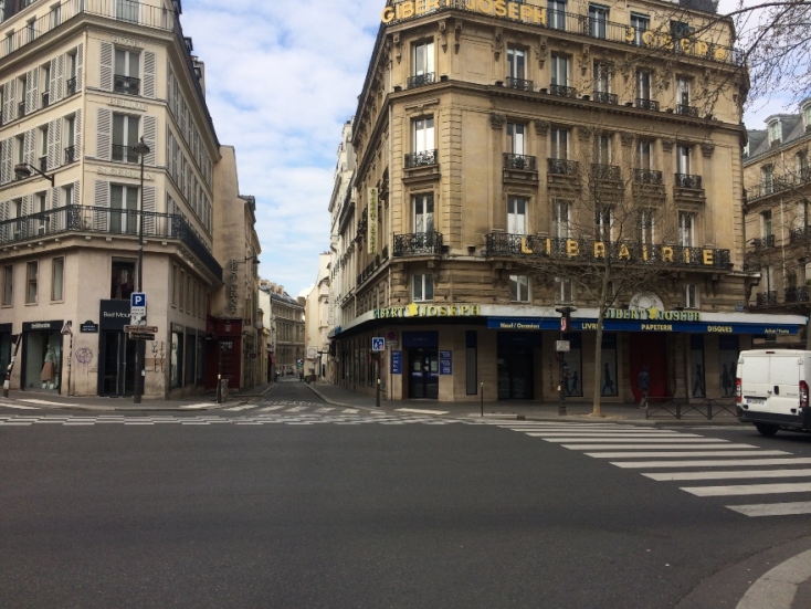 Κορωνοϊός: Ανταπόκριση από το άδειο Παρίσι