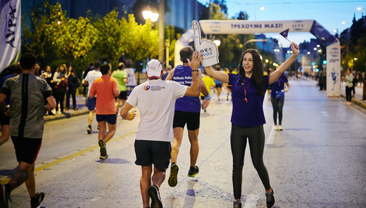 Το κύμα εμψύχωσης του Φυσικού Μεταλλικού Νερού ΑΥΡΑ «έσπασε τον τοίχο» στον 37ο Αυθεντικό Μαραθώνιο της Αθήνας