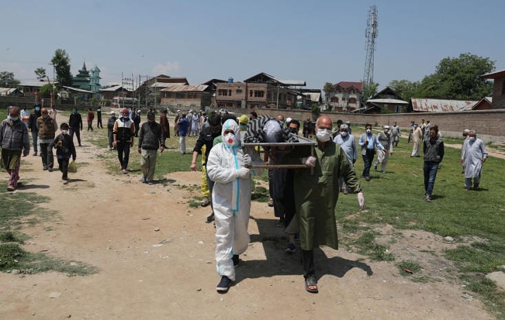 Ινδία - Πτώματα - Νεκροί από τον κορωνοϊό
