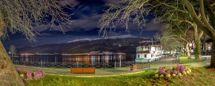 ioannina_boat.jpg