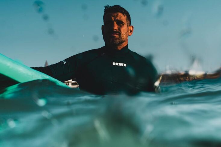 Ισίδωρος Πλυτάς, Surfer και ιδιοκτήτης της Greek Surfing Academy
