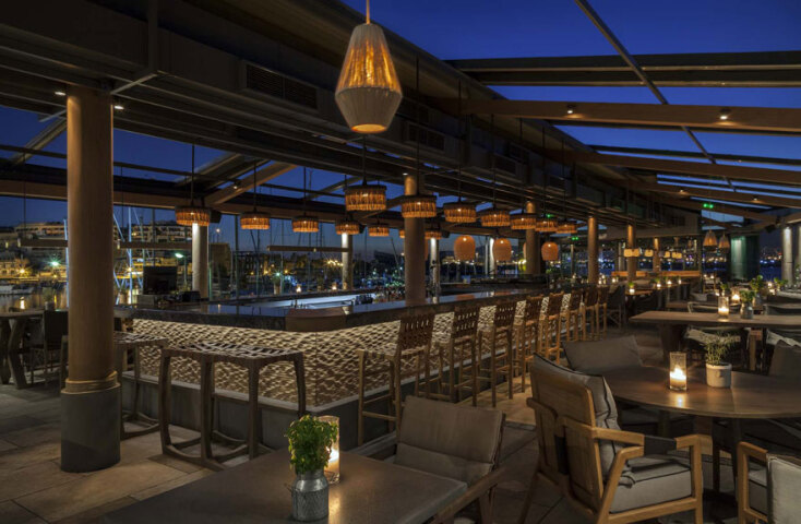 Istioploikos all-day café bar restaurant