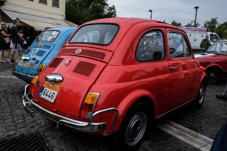 Καλλιστεία παλιών ιταλικών αυτοκινήτων στον πεζόδρομο της Ερμού