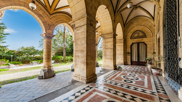 Ο εξωτερικός χώρος του κάστρου