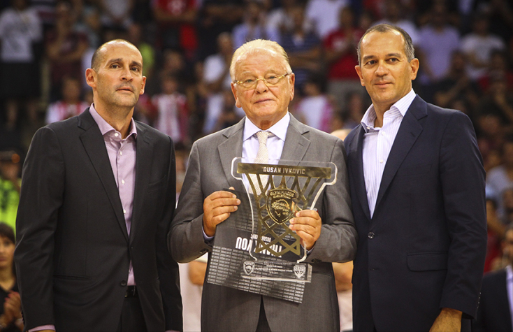 Ντούσαν Ίβκοβιτς και Αδερφοί Αγγελόπουλοι