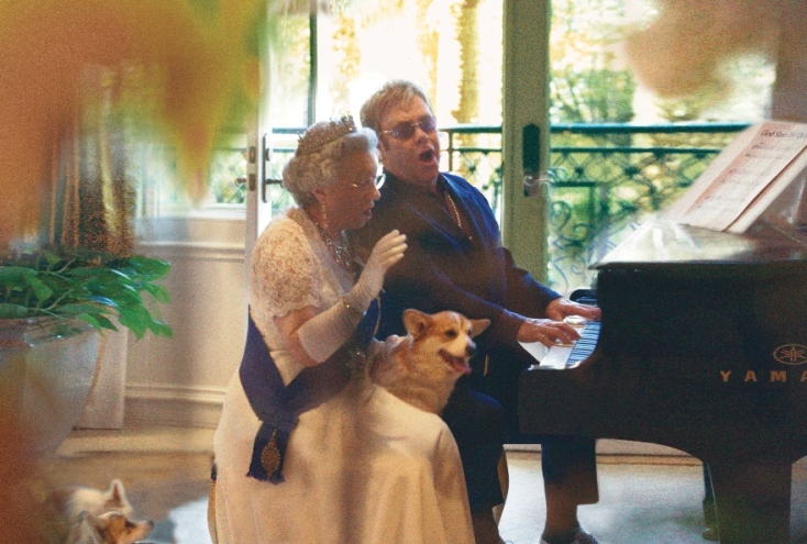 Alison Jackson, "Ο πραγματικός σερ Έλτον Τζον με την "Βασίλισσα""