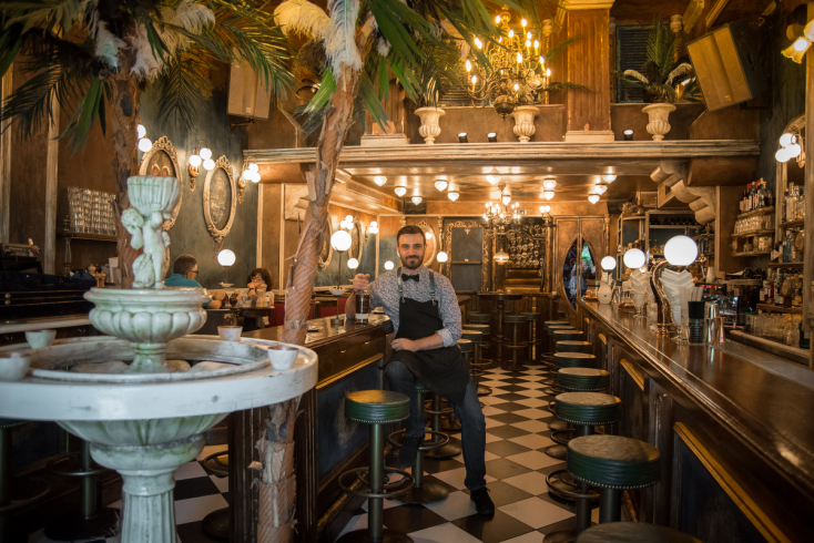 © Θανάσης Καρατζάς 