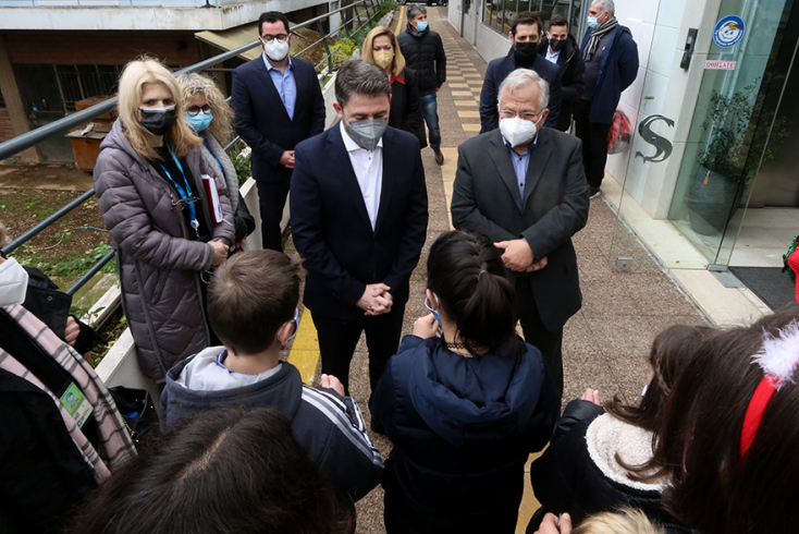 Στο «Χαμόγελο του Παιδιού» άκουσε τα κάλαντα ο Νίκος Ανδρουλάκης