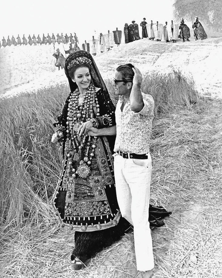 Η Μαρία Κάλλας με τον Πιερ Πάολο Παζολίνι, στα γυρίσματα της «Μήδειας»