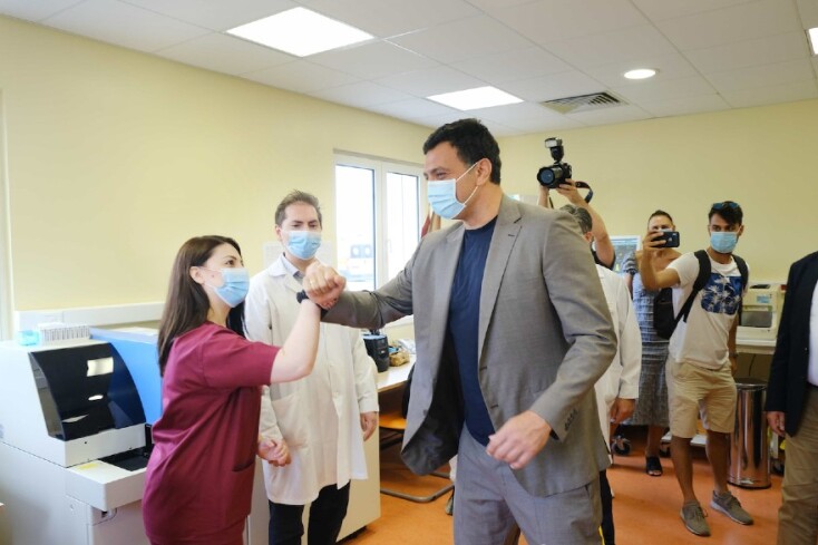 Καμμένα Βούρλα: Ο Βασίλης Κικίλιας εγκαινίασε το πρότυπο Κέντρο Υγείας