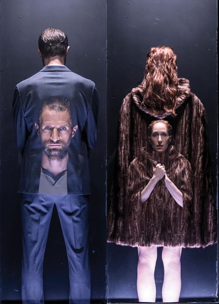 Μάξιμος Μουμούρης και Κόρα Καρβούνη στην «Κρεουργία» του Γιάννη Μαυριτσάκη στο Φεστιβάλ Αθηνών Επιδαύρου