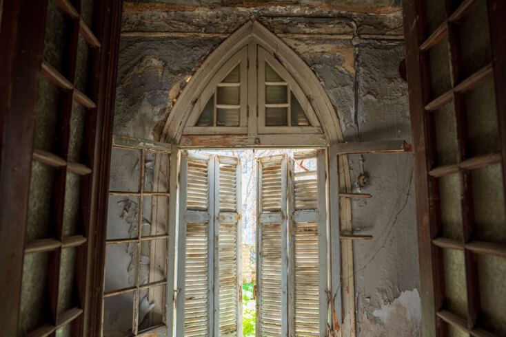 Ο Πύργος της οδού Θήρας 