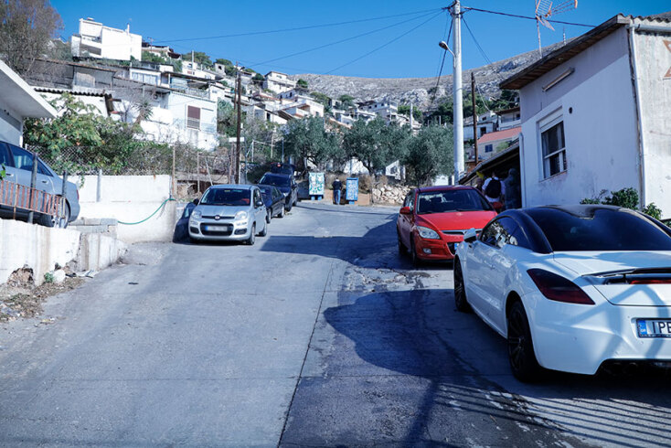 Πέραμα: Ο δρόμος όπου έπεσε νεκρός ο 20χρονος οδηγός Ρομά του κλεμμένου αυτοκινήτου κατά τη διάρκεια της καταδίωξης