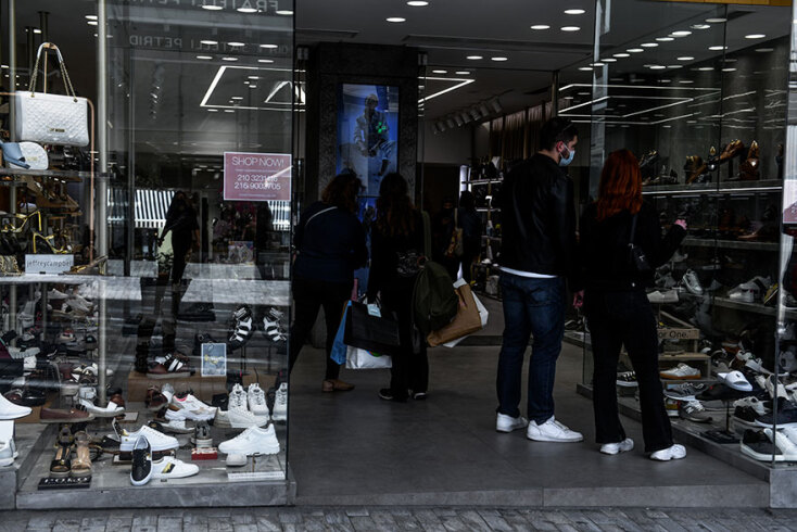 Με συνεχές ωράριο τα εμπορικά καταστήματα τη Μεγάλη Εβδομάδα στην Αθήνα