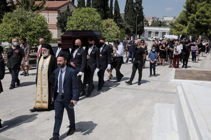 Κηδεία Ανέστη Βλάχου: Θλίψη στο τελευταίο αντίο στο Α' Νεκροταφείο 