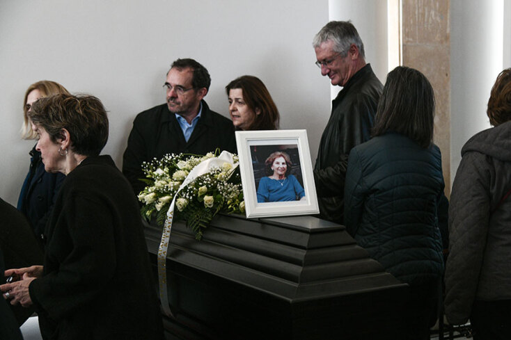 Κηδεία Άλκης Ζέη: Ο δημοσιογράφος Παύλος Τσίμας και ο σκηνοθέτης Βαγγέλης Θεοδωρόπουλος