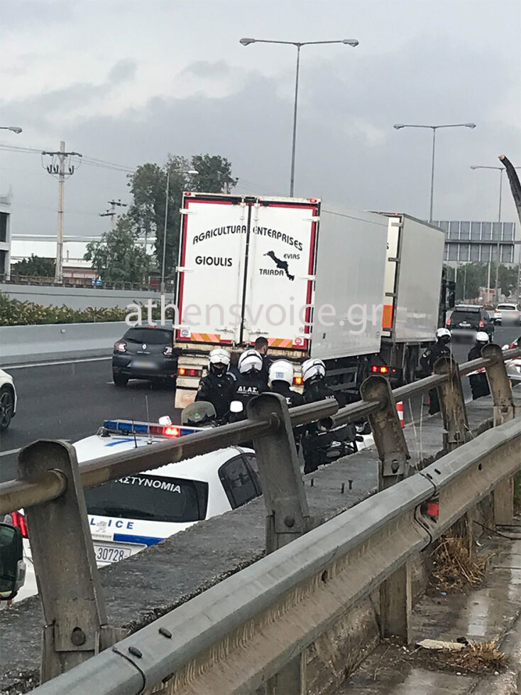 Πυροβολισμοί στην Κηφισιά, στη γέφυρα Καλυφτάκη, με έναν άνδρα να τραυματίζεται από σφαίρες