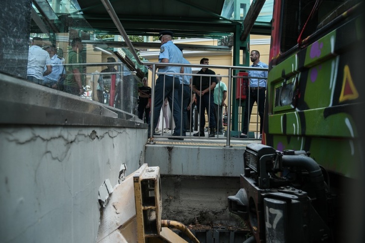 ΕΚΤΡΟΧΙΑΣΜΟΣ ΣΥΡΜΟΥ ΣΤΟΝ ΣΤΑΘΜΟ ΤΗΣ ΚΗΦΗΣΙΑΣ