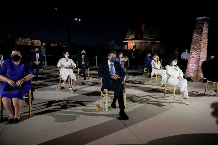 Ο πρωθυπουργός Κυριάκος Μητσοτάκης στην τελετή φωταγώγησης της Ακρόπολης