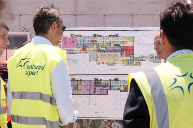 Ριζικές αλλαγές στο αεροδρόμιο της Σαντορίνης - Ο πρωθυπουργός Κυριάκος Μητσοτάκης πήγε στο εργοτάξιο και ενημερώθηκε για την πρόοδο των εργασιών