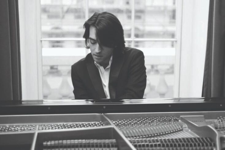 Μάνος Κιτσικόπουλος