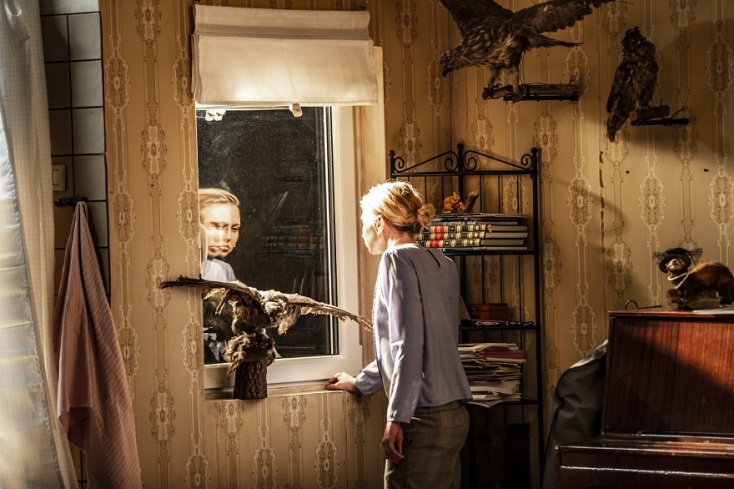 Στιγμιότυπο από την παράσταση «Κομμάτια μιας γυναίκας» του Κόρνελ Μούντρουτσο.