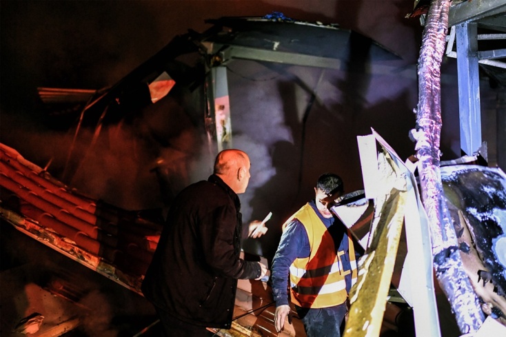 Νεκρός σε χώρο εστίασης στην Κόρινθο - Εικόνα από την επιχείρηση κατάσβεσης 