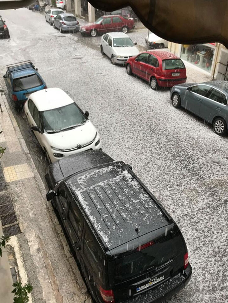 Χαλάζι στο Κουκάκι