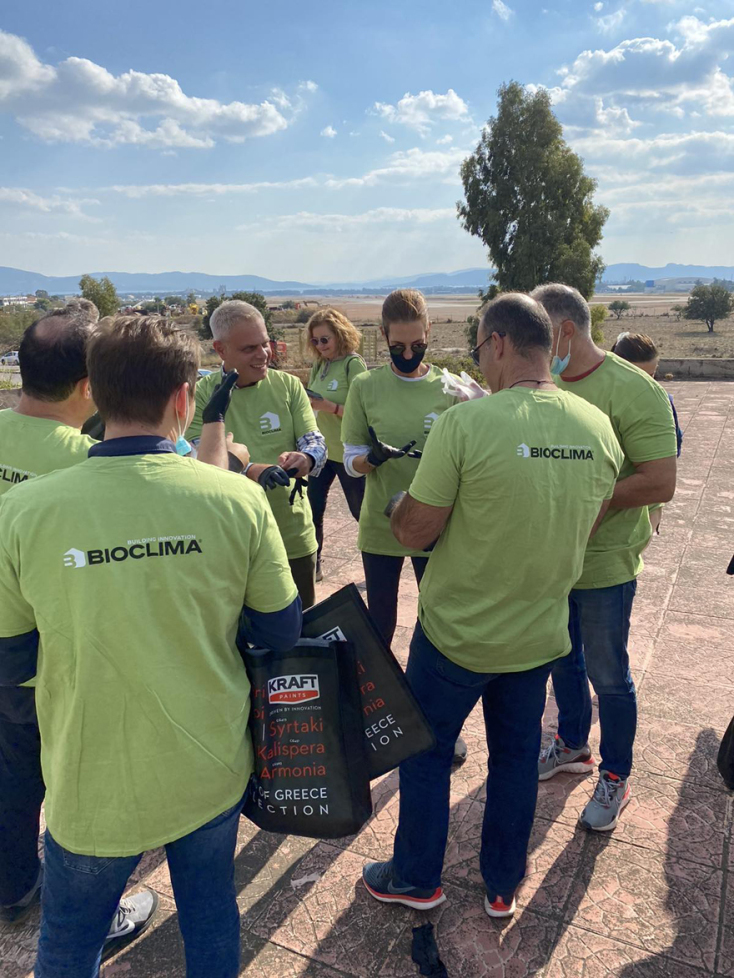 Eργαζόμενοι της KRAFT Paints, με την καθοδήγηση των μελών της We4all προχώρησαν στη δενδροφύτευση 200 δέντρων