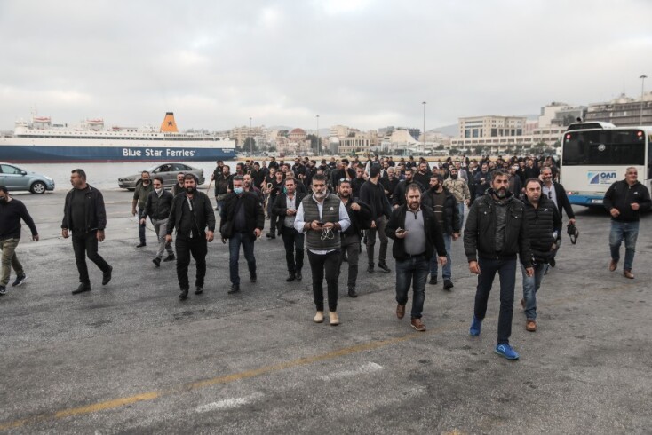 Κρητικοί αγρότες έφτασαν στον Πειραιά 