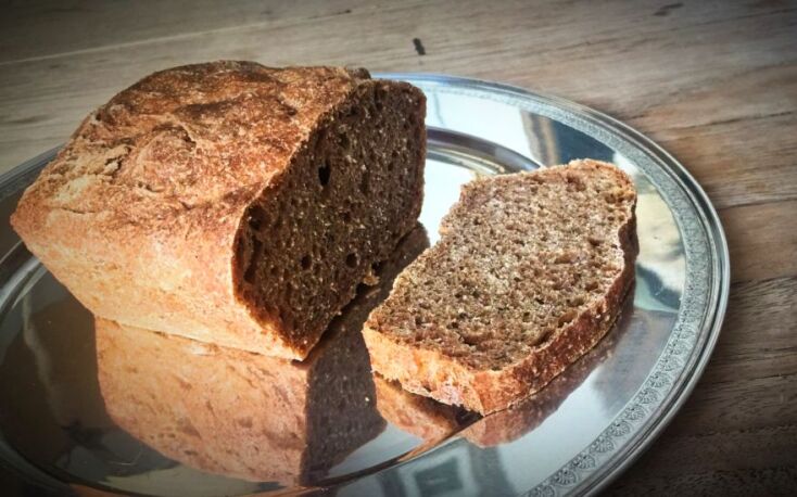 Ψωμί με αλεύρι ολικής άλεσης και κύμινο από τον Δημήτρη Ξανθούλη