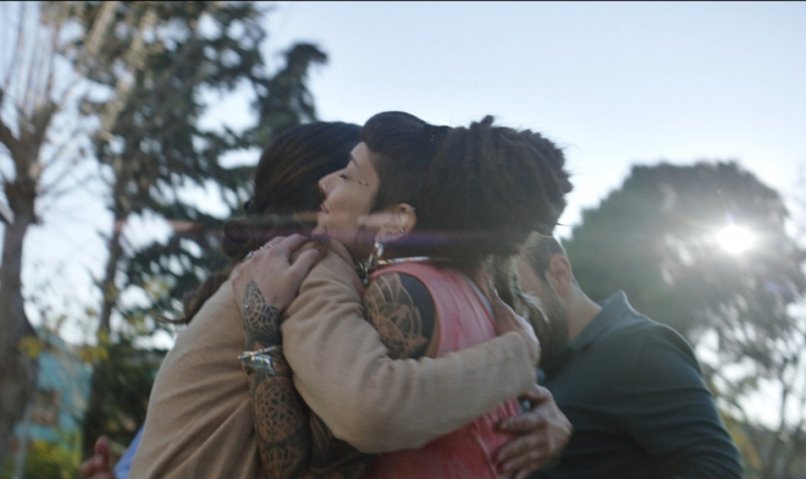 Πιστή στο ραντεβού της με τους φίλους της, η Lacta αναδεικνύει πτυχές της αγάπης, όπως αυτή εκφράζεται μέσα από καθημερινές ιστορίες ανθρώπων γύρω μας. 