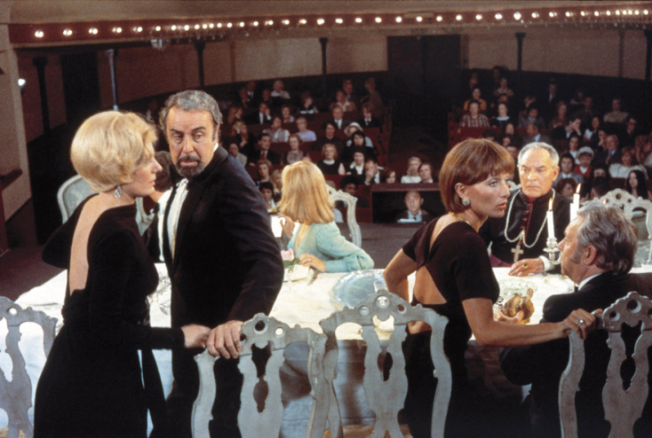 Η κρυφή γοητεία της μπουρζουαζίας