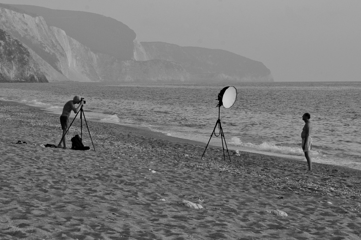 Άνθρωποι σε παραλία της Λευκάδας