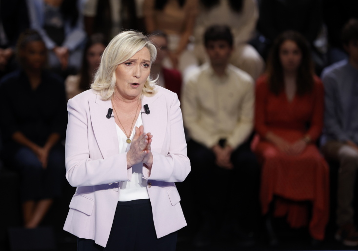 Μαρίν Λε Πεν, debate