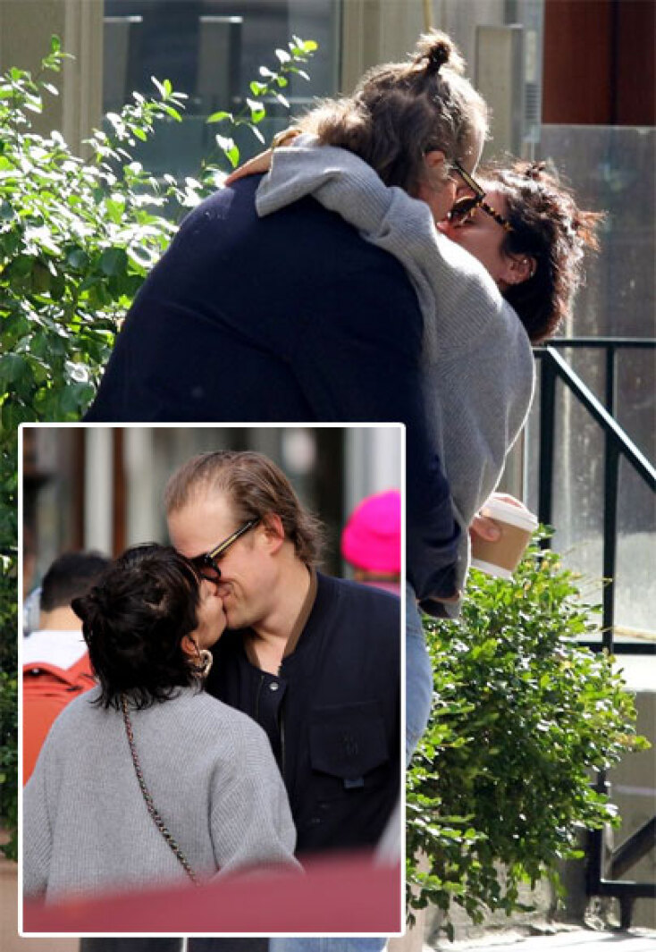 Το φιλί της Λίλι Άλεν και του Ντέιβιντ Χάρμπουρ στη Νέα Υόρκη