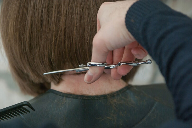 Μόνο με ραντεβού η εξυπηρέτηση πελατών στα κομμωτήρια που λειτουργούν εκτάκτως αυτό το Σαββατοκύριακο