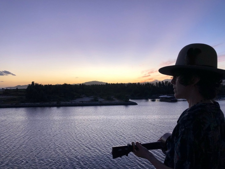 Η τραγουδοποιός LP