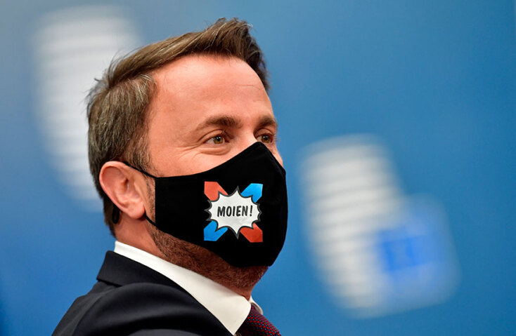 Ο πρωθυπουργός του Λουξεμβούργου Ξαβιέ Μπετέλ είχε την καλύτερη μάσκα στη Σύνοδο Κορυφής σύμφωνα με το Politico