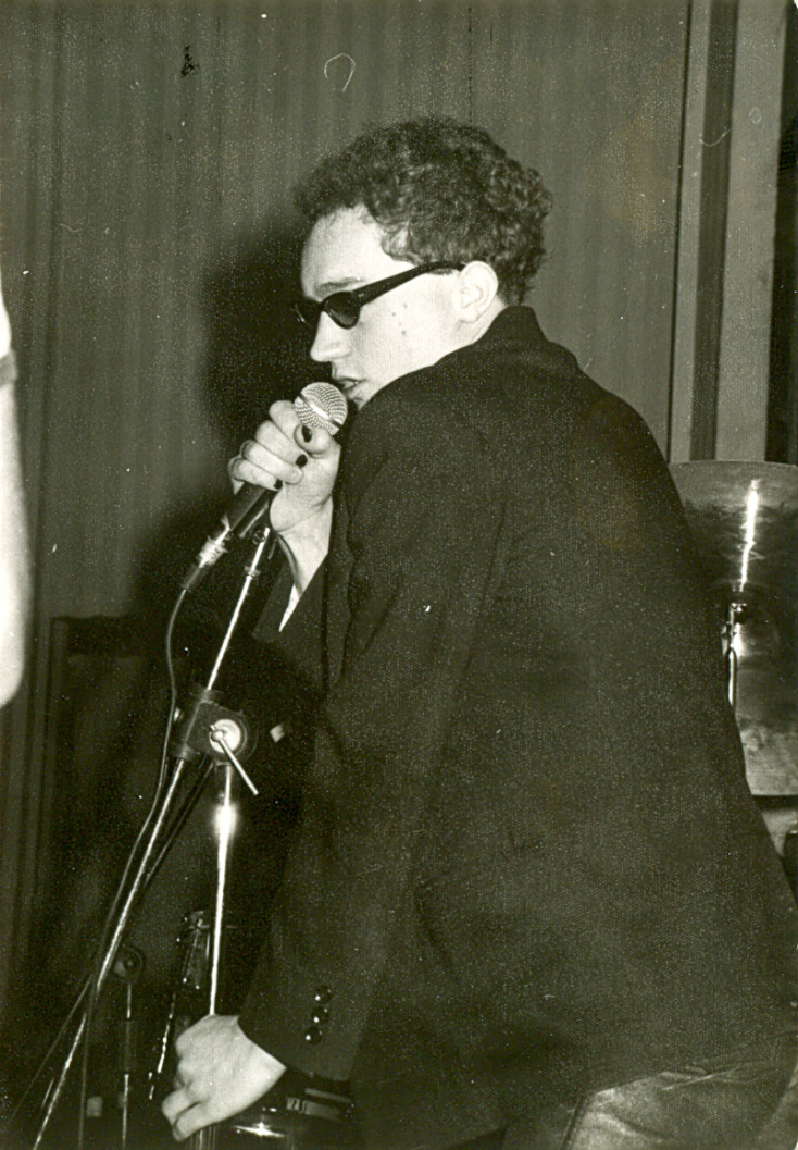 Συναυλία των Magic De Spell τη δεκαετία του 1980