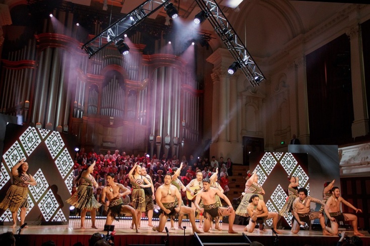 Φυλή των Μαορί χορεύουν χάκα