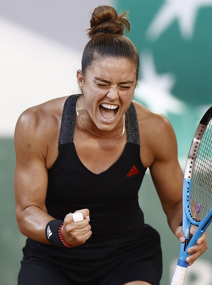 Ξέφρενος πανηγυρισμός από τη Μαρία Σάκκαρη στον αγώνα με την Κρεϊτσίκοβα στα ημιτελικά του Roland Garros - Η Ελληνίδα αθλήτρια έπαιξε με πάθος, είχε το momentum σε αρκετά σημεία της επικής αναμέτρησης αλλά ηττήθηκε στο τέλος