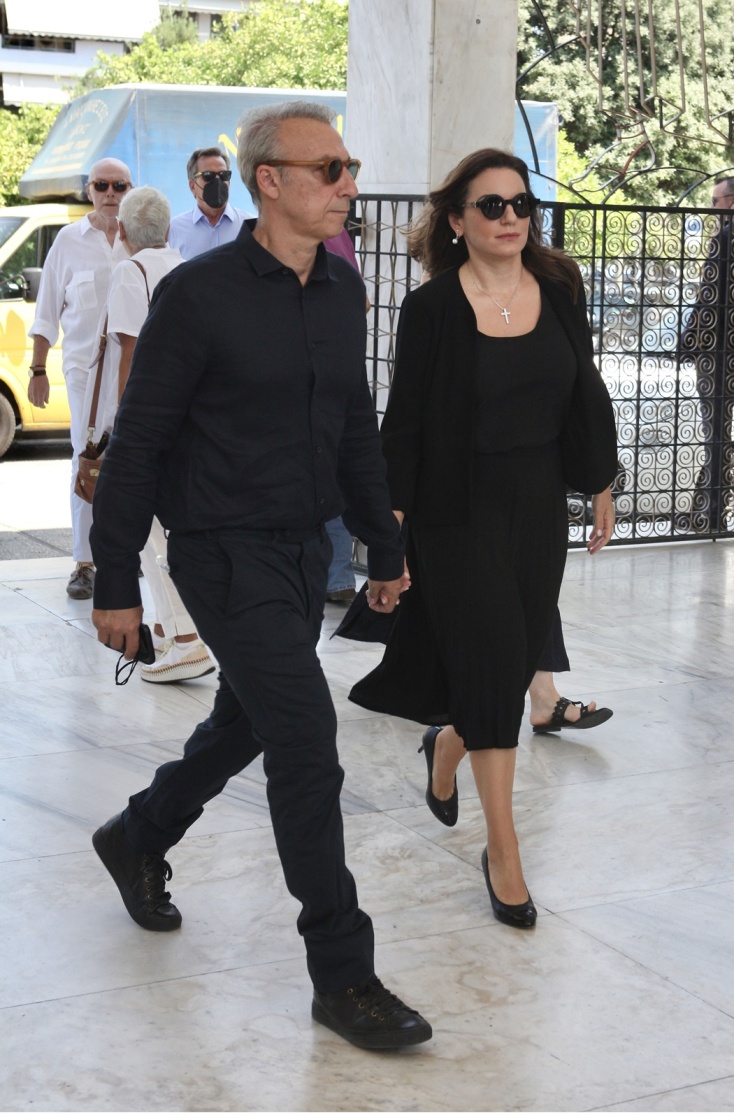 Μαρίνα Λαμπράκη - Πλάκα - Κηδεία: Όλγα Κεφαλογιάννη - Μίνως Μάτσας